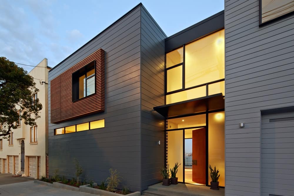 Noe住宅的当代和现代建筑拥有漂亮的灰色和玻璃窗。图片来源:Bruce Damonte