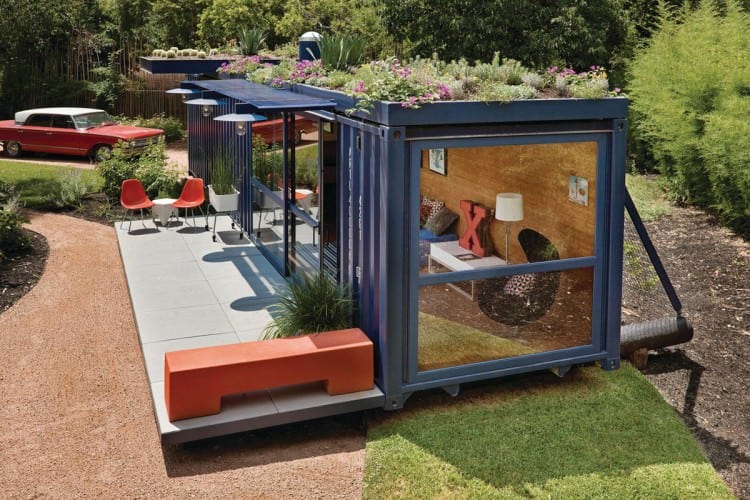 Jim Poteet设计的带花园屋顶的集装箱客房