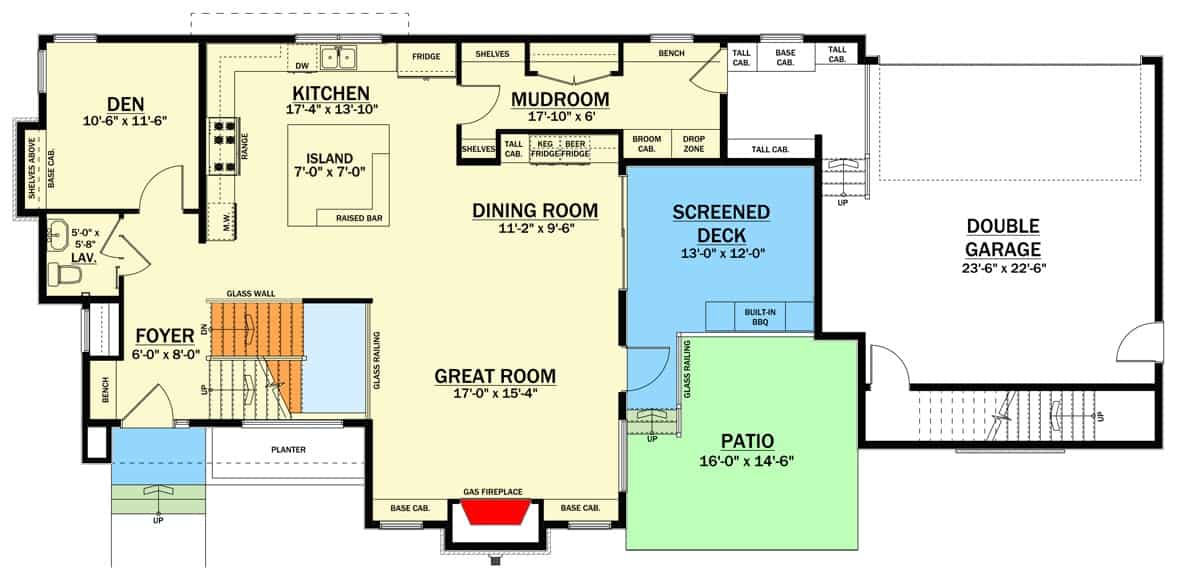 一个4卧室的现代两层西北住宅的主层平面图，设有大房间，用餐区，厨房，书房和通往双车库的储藏室。